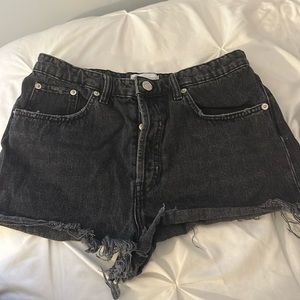 ZARA BLACK JEAN SHORTS